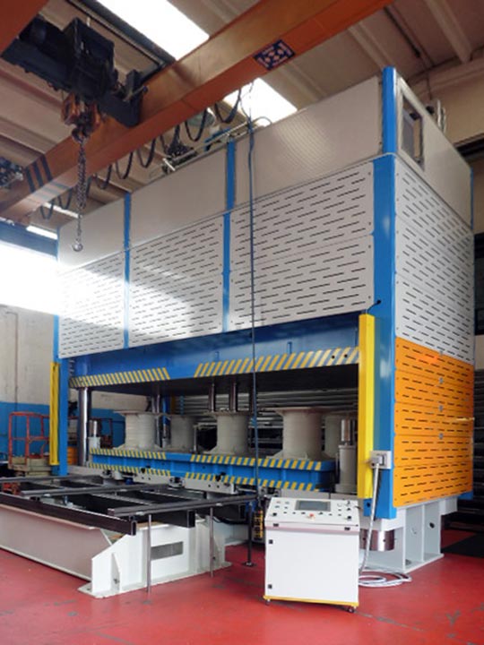 1000 tonn press for mold testing and mini-series - AEM3