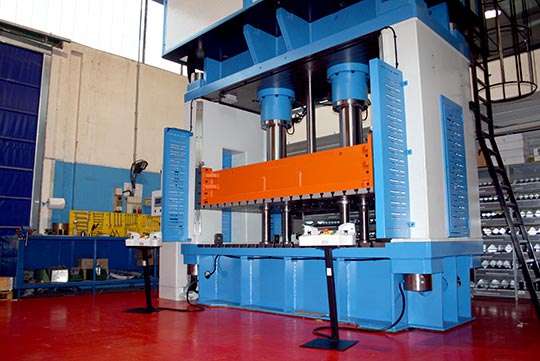 300 ton press for automotive - AEM3