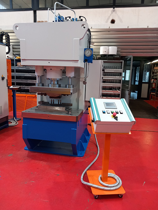Press for maintenance - AEM3