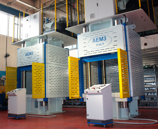 Hydroforming press 500 tons - AEM3